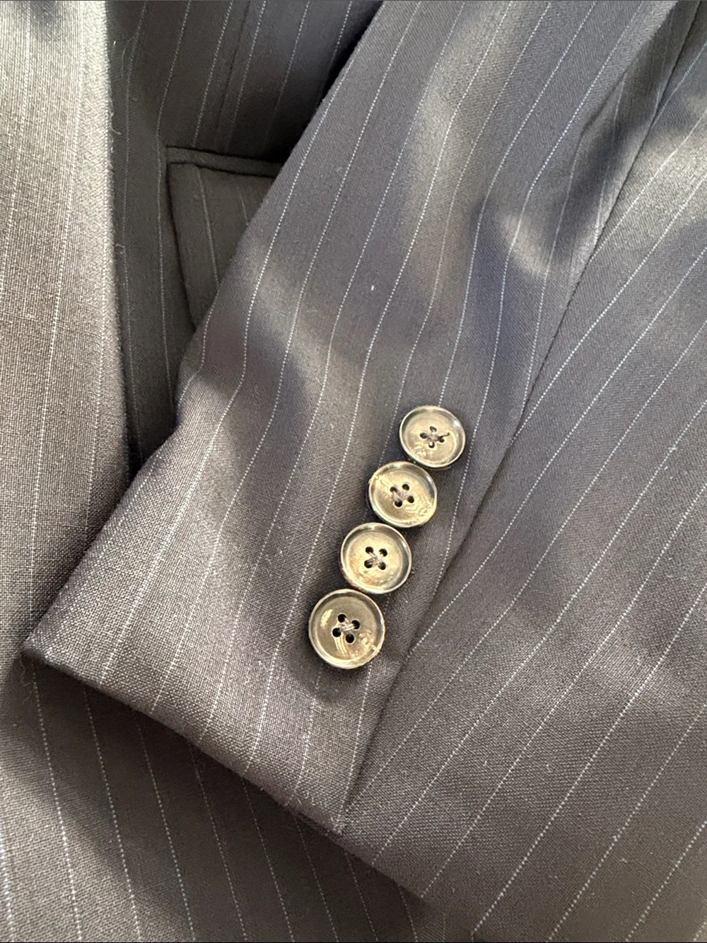HUGO BOSS BLUE PINSTRIPE NOTCH LAPEL TWO-BUTTON WOOL SUIT